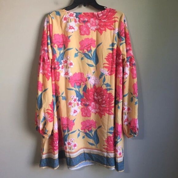 NWOT Umgee medium bright and breezy tunic - Picture 2 of 5